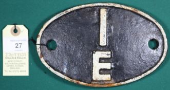 Locomotive shedplate 1E Bletchley 1952-1965. Cast iron plate in good, believed to be unrestored