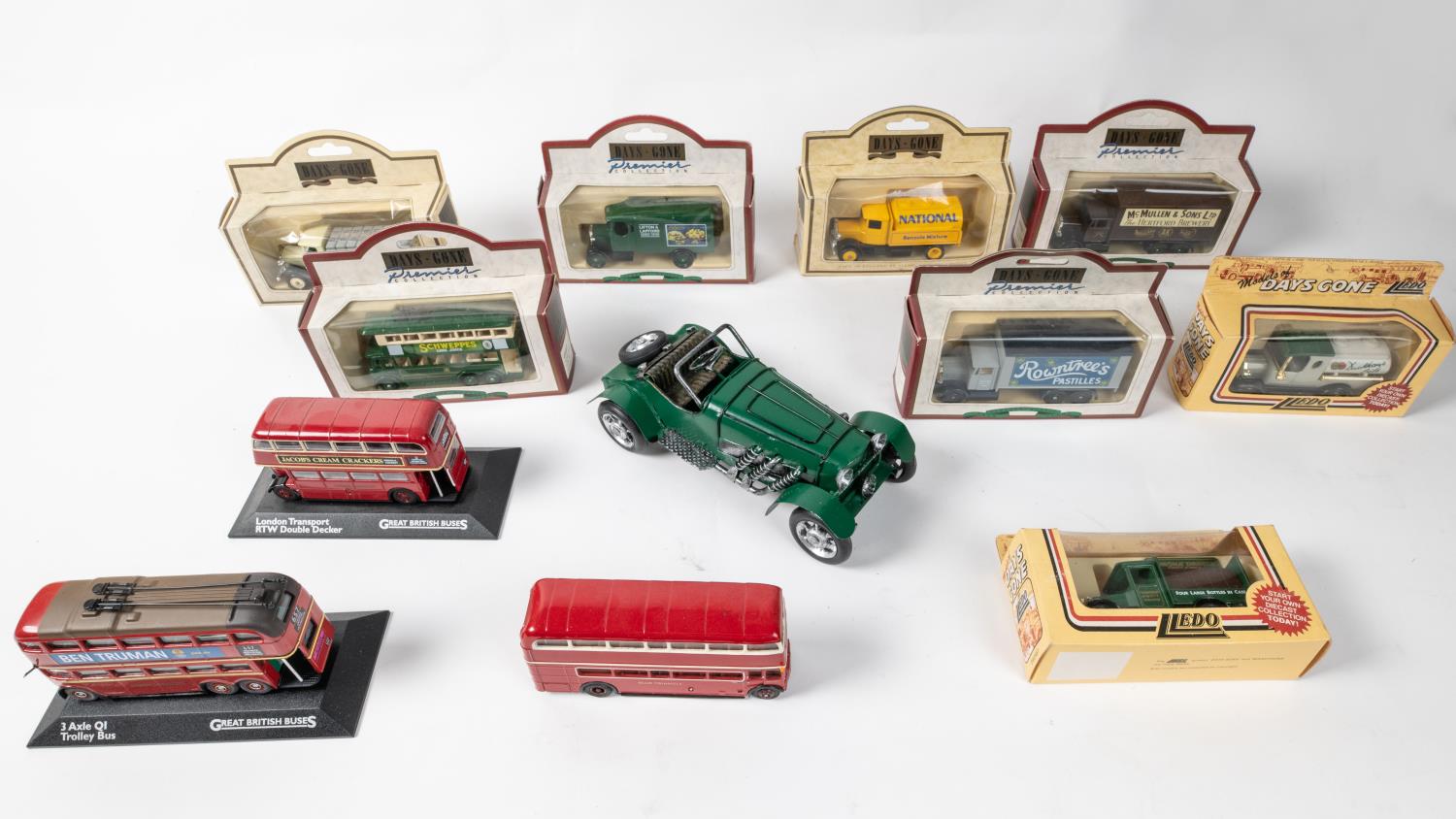 50+ diecast vehicles by Corgi, Maisto, Lledo, etc. Including; 24x Maisto Sports Car collection;