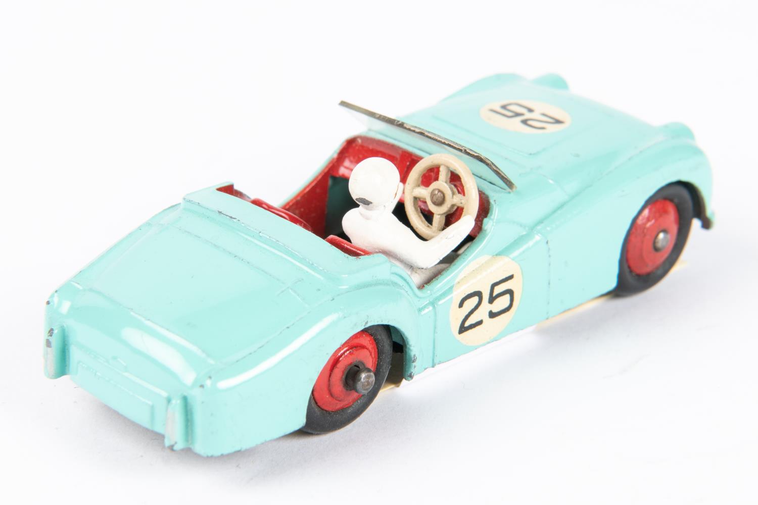 A Dinky Toys Triumph TR2 Sports (111). In turquoise with red interior, red wheels and white - Bild 2 aus 3