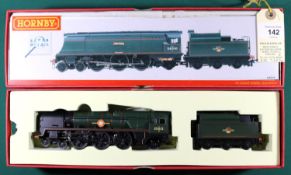 2 Hornby Railways OO gauge locomotives. A BR rebuilt Merchant Navy Class 4-6-2 tender locomotive,