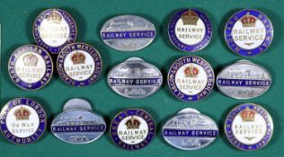 14x Railway Service badges. World War One brass lapel badges and World War Two chrome lapel badges