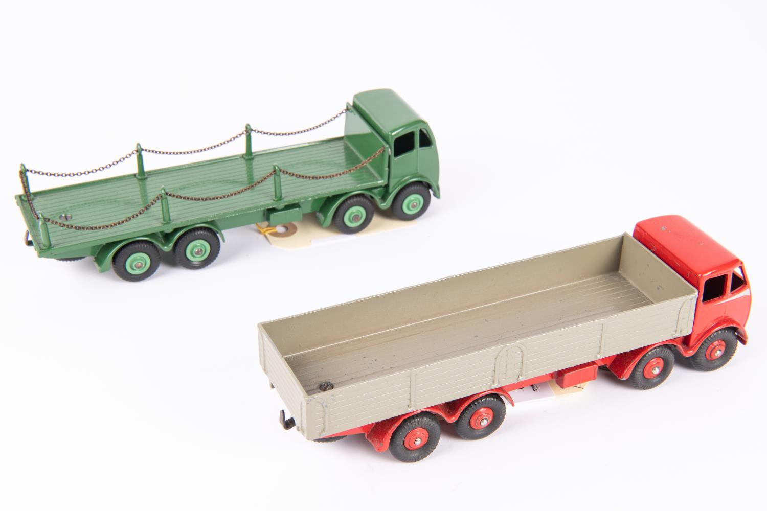 2x Dinky Supertoys Fodens. A Foden DG wagon (501) with red cab, chassis and wheels, grey back and - Image 2 of 3