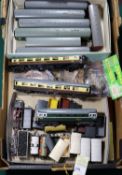 50+ OO gauge railway items by various makes. Including; a BR Class 33 Bo-Bo diesel locomotive,