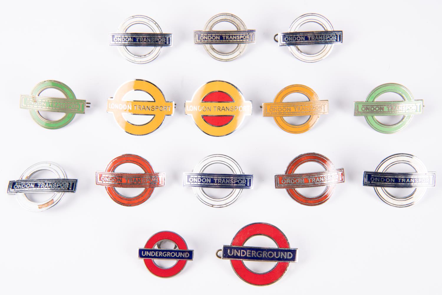 14x London Transport bus related enamel cap badges by Gaunt, Firmin, etc. 2x Tram & Trolleybus staff - Bild 3 aus 3