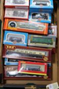 15x OO gauge railway items by various makes. Including 8x locomotives; a Wills Finecast body for