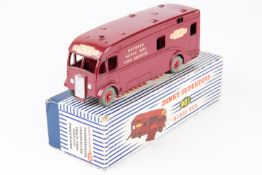 A Dinky Toys British Railways Horse Box (981). Maroon horse box in BR livery. Boxed, some wear.