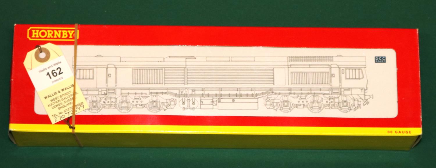 Hornby Railway Class 59 Co-Co diesel locomotive R.3041, RN59005 'Kenneth J. Painter. In Yeoman