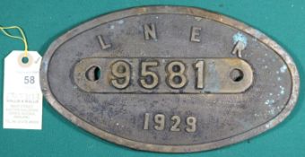 An LNER Locomotive oval brass worksplate from a Gresley Class N2/4 0-6-2T, 9581. 9581 on separate