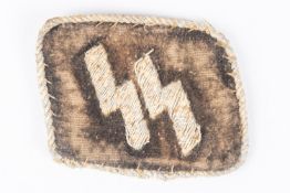 A Third Reich SS NCO's collar patch with runes, another with 2 pips, QGC (some wear). £100-120