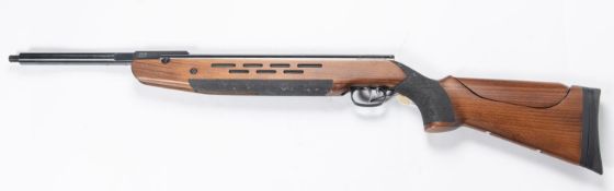 A .22" Weihrauch HW98 break action air rifle, retailed by Hull Cartridge, number 2346960, grooved
