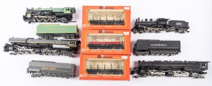 4 Rivarossi 'HO' gauge Locomotives. A 4-6-6-4 Tender Locomotive, RN 672. In Clinchfield black