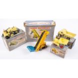 4x Dinky Supertoys. A Blaw-Knox Bulldozer (961). A Muir-Hill Dumoer Truck (962). Elevator Loader (