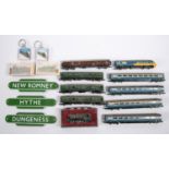 10x N gauge railway items by Graham Farish, etc. Including; a GWR Class 34xx 0-6-0T locomotive,