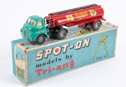 Spot-On Bedford 'S' Type Shell BP Petrol Tanker No.111A/1. Green tractor unit with black chassis and
