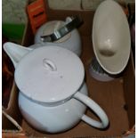 Retro ceramics inc. large Terence Conran Royal Doulton Chophouse teapot, Hornsea lunar vase & Swan