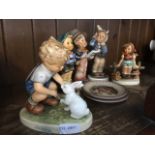 5 Hummel figures and 2 Hummel mini plates including Toothache 1957-60, a figure made for the 50th