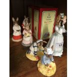 Royal Doulton figure Hello Daddy HN3651 and 5 Doulton Bunnykins figures