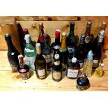 2 boxes of alcohol to include Champagne, Prosecco, Cava, Perry, Sherry, Tia Maria, white wine, red
