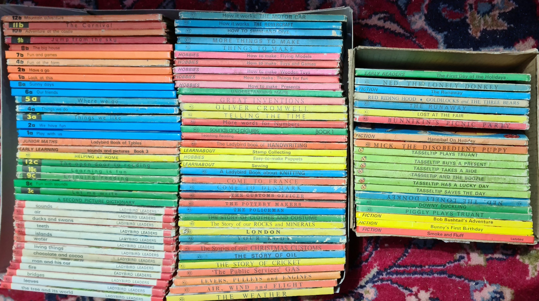 Approx. 100+ Ladybird books.