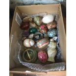 Assorted items of hardstone, fossils, gemstones and decorative eggs