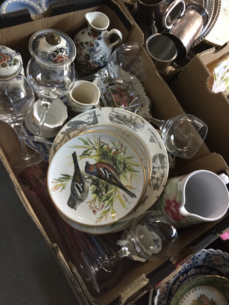 Box of ceramics and glassware