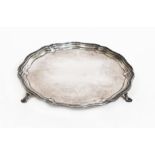 A George V silver salver, Manoah Rhodes & Sons, Sheffield 1931, diam. 26cm, wt. 20ozt.