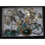 A tray of assorted jewellery including hallmarked silver, items marked '925' etc.