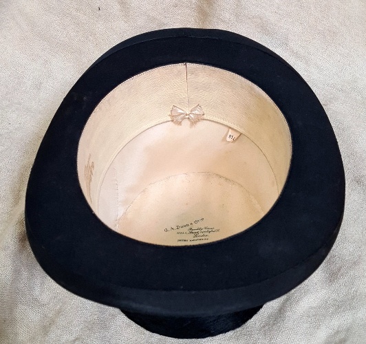 A Dunn & Co silk top hat in box. - Image 4 of 6