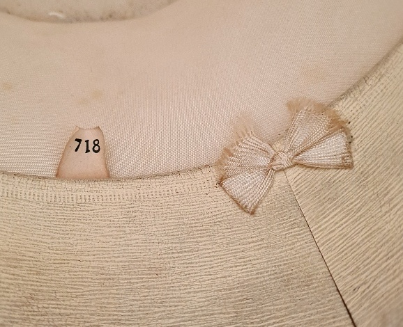 A Dunn & Co silk top hat in box. - Image 2 of 6