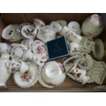 35 china items including Coalport, Wedgwood etc