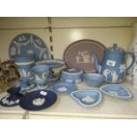 Wedgwood jasper wares including a coffee pot and a lilac oval plaque (14 pieces)