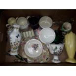 Assorted items including Wedgwood, Coalport, Susie Cooper, Lladro etc - 18 items