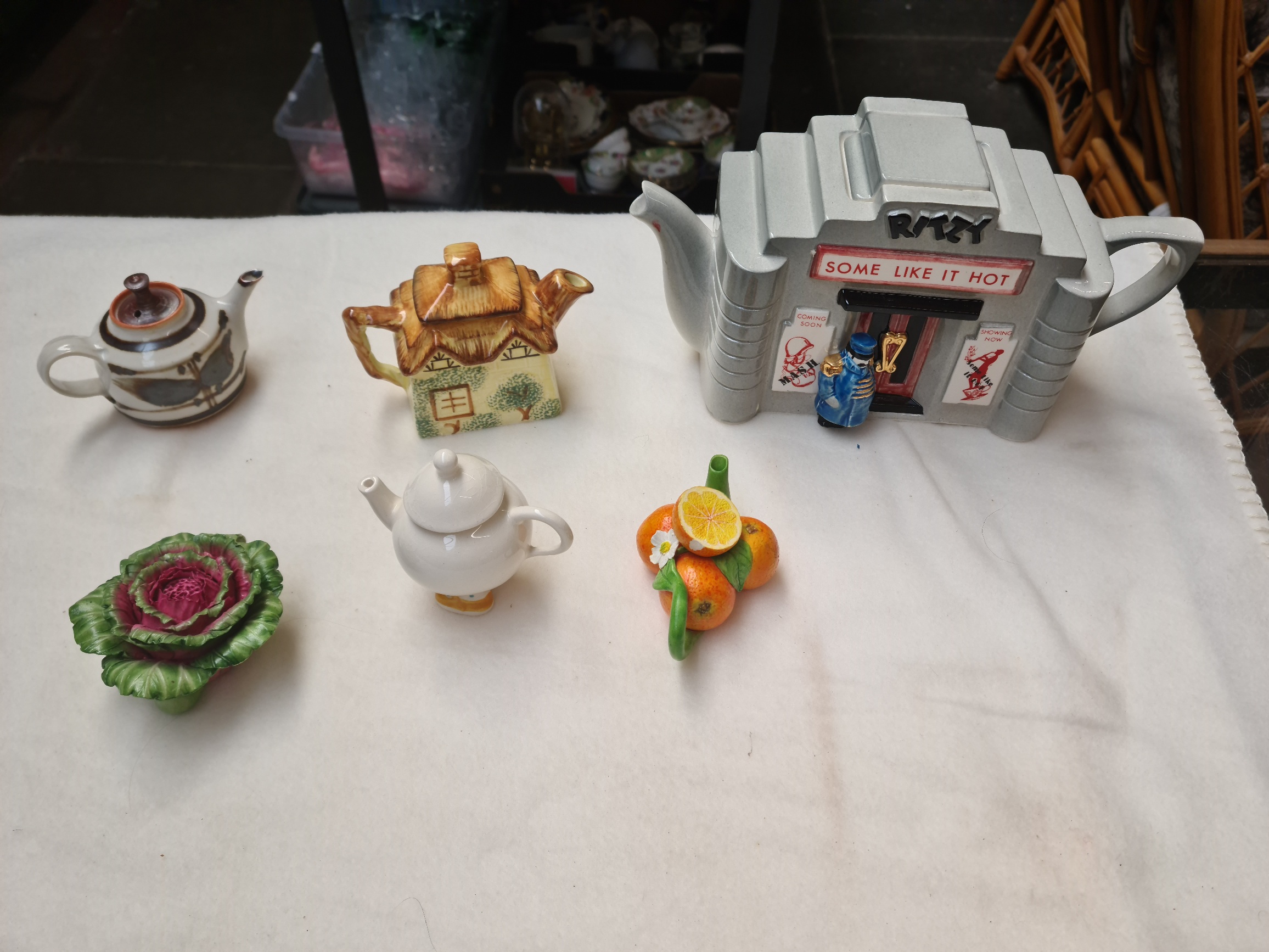 2 boxes of novelty teapots. - Image 7 of 7