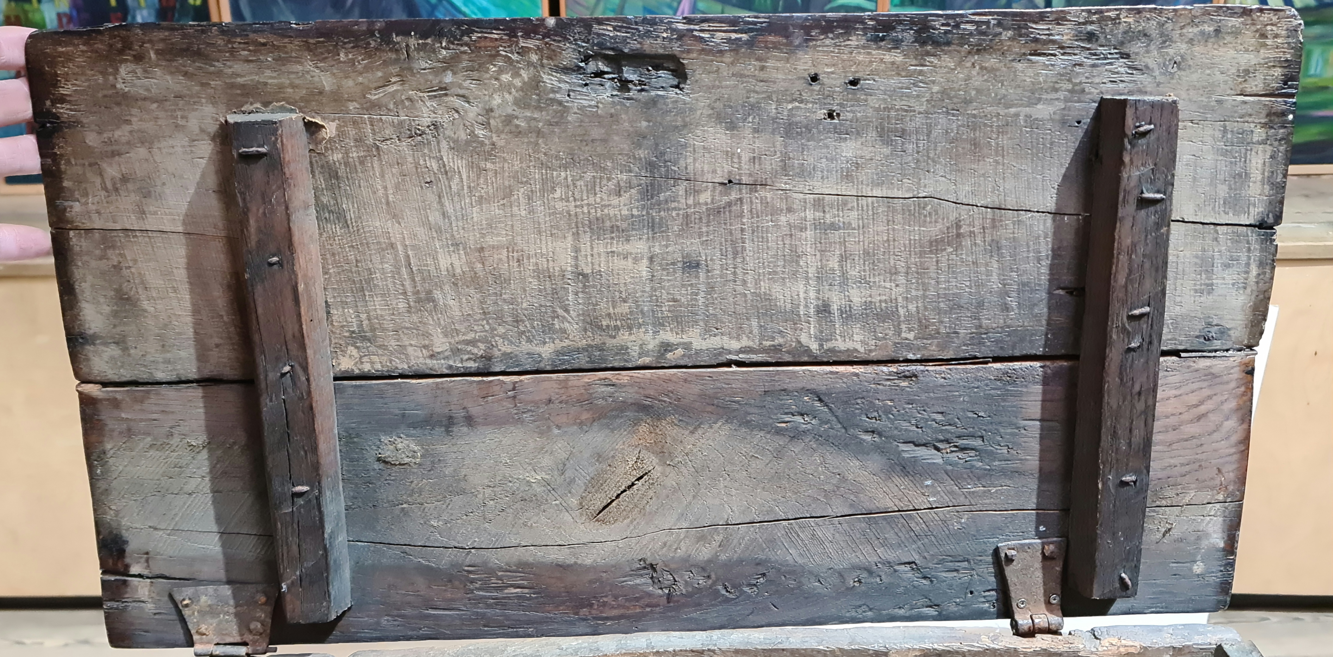 An 18th century panelled oak coffer of miniature proportions, possibly for a child, length 63cm, - Bild 7 aus 12