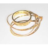 A hallmarked 9ct gold ring and chain marked with 9ct gold import marks, wt. 5.5g.