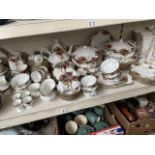 Approx. 80 pieces of Royal Albert Olds Country Roses