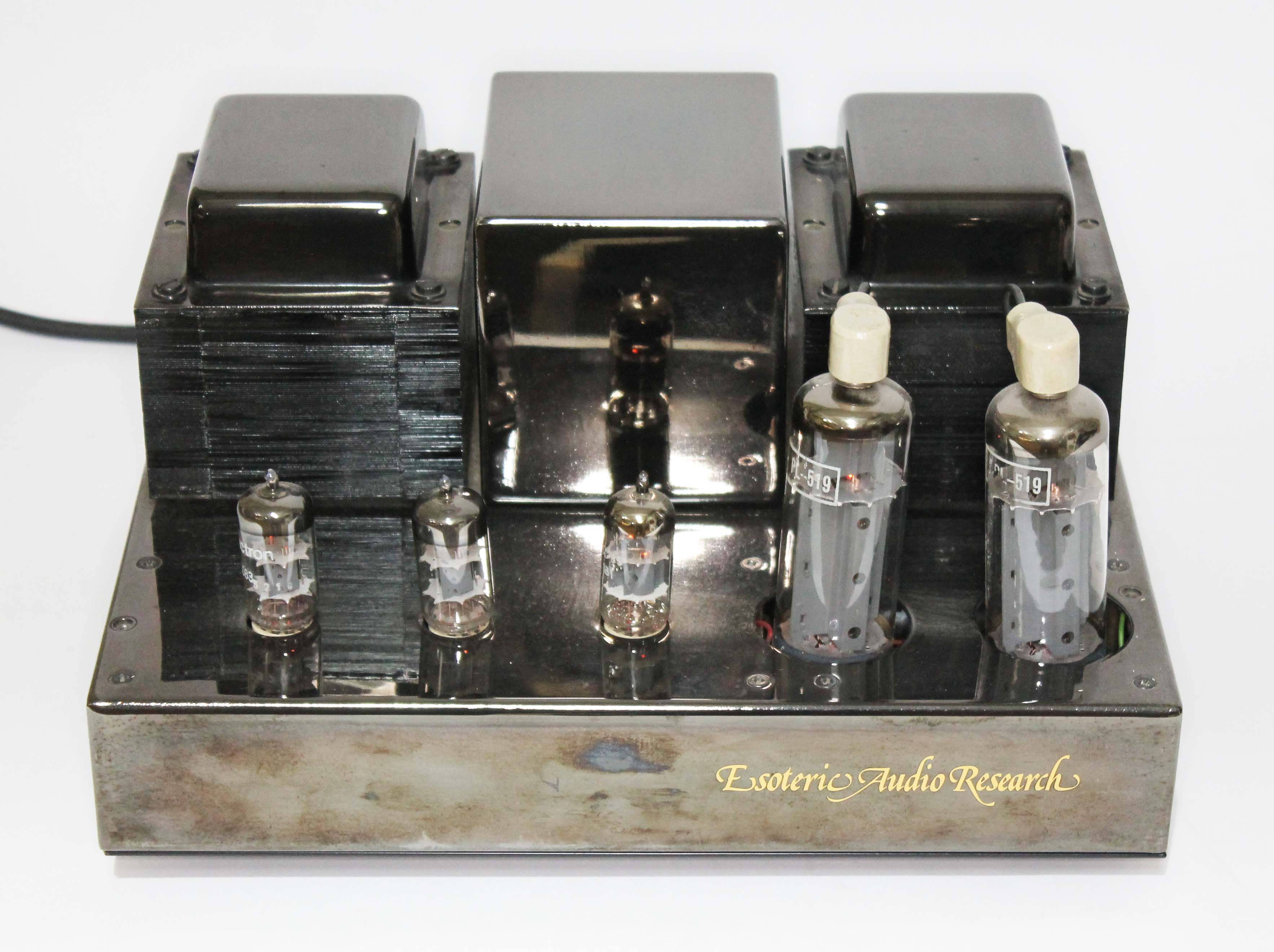 An Esoteric Audio Research E.A.R. 509 tube amplifier with PL519 and ECC83 valves. Condition -