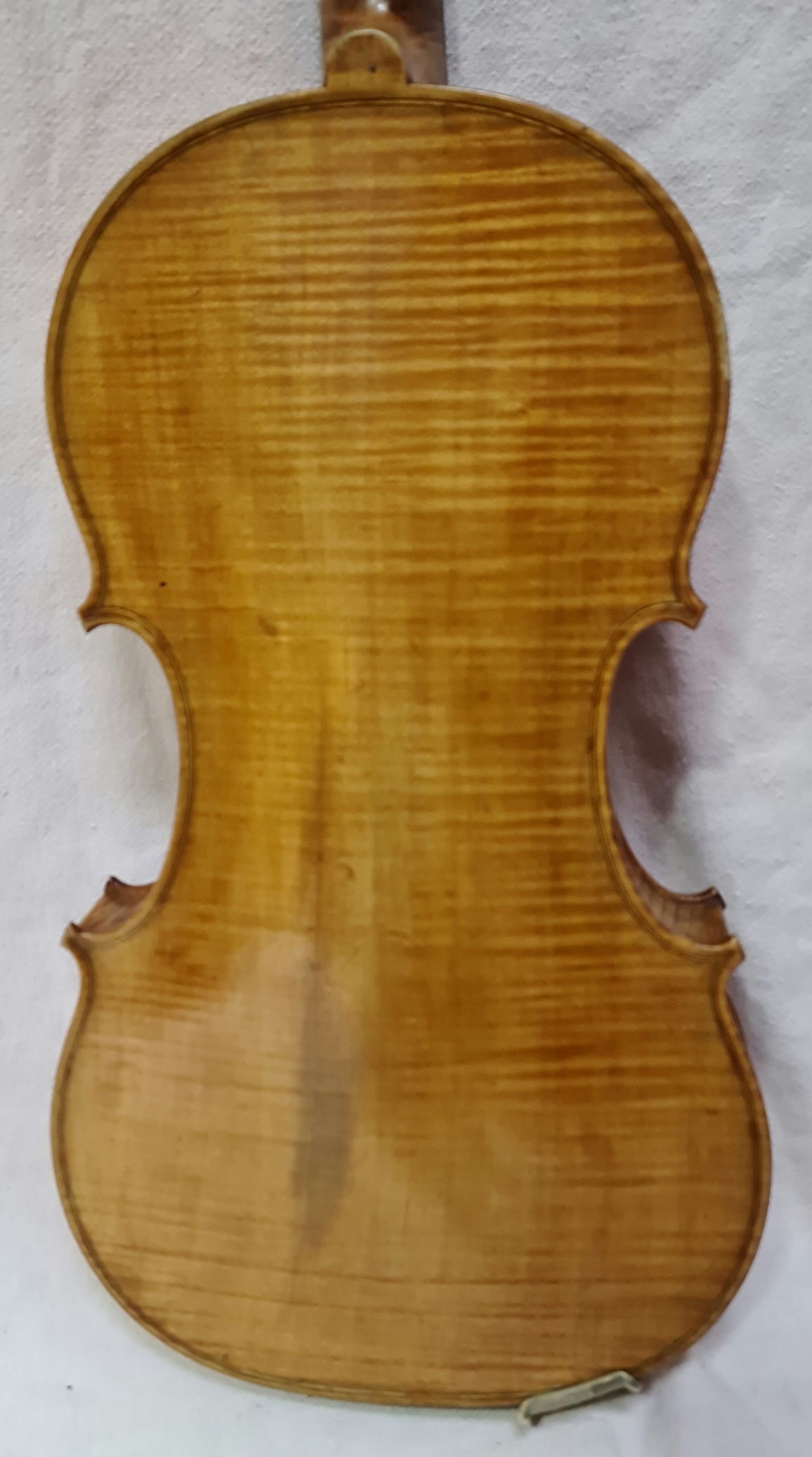 A late 19th century violin, one back, length 356mm, bearing label 'Joseph Guarnerius 17', with three - Bild 4 aus 12