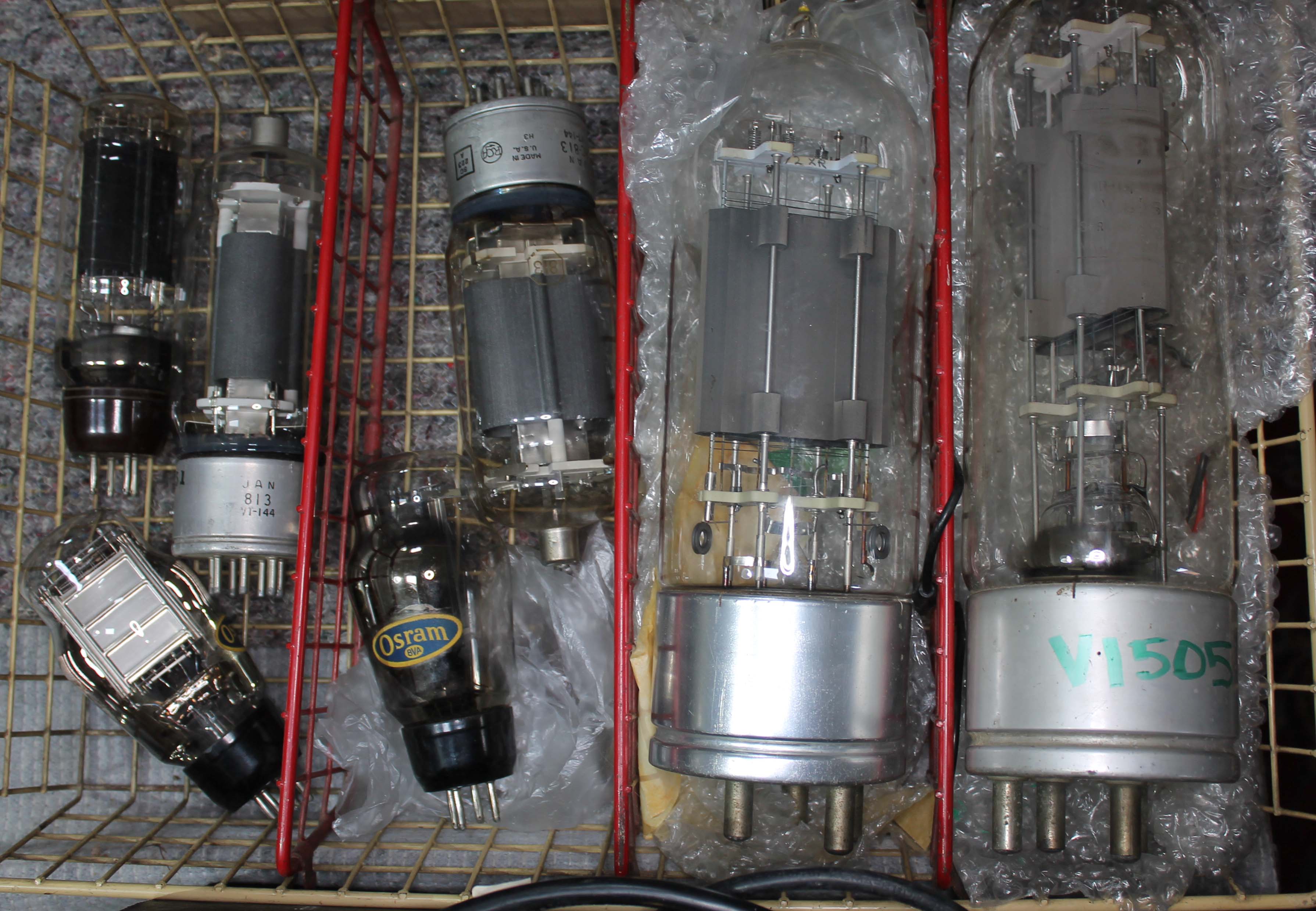 Four boxes of assorted HiFi and spares including valves, Sugden control unit and tuner, a Marantz - Bild 2 aus 3