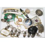 A tray of assorted vintage and antique jewellery including a malachite target brooch etc.