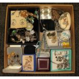 A box of assorted jewellery including items marked '925', costume, white metal etc.