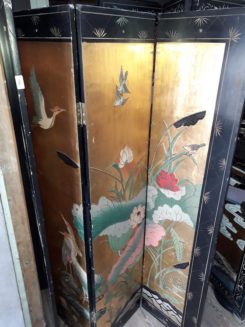 A four part Chinese screen decorated with birds, 20th century, height 175cm.