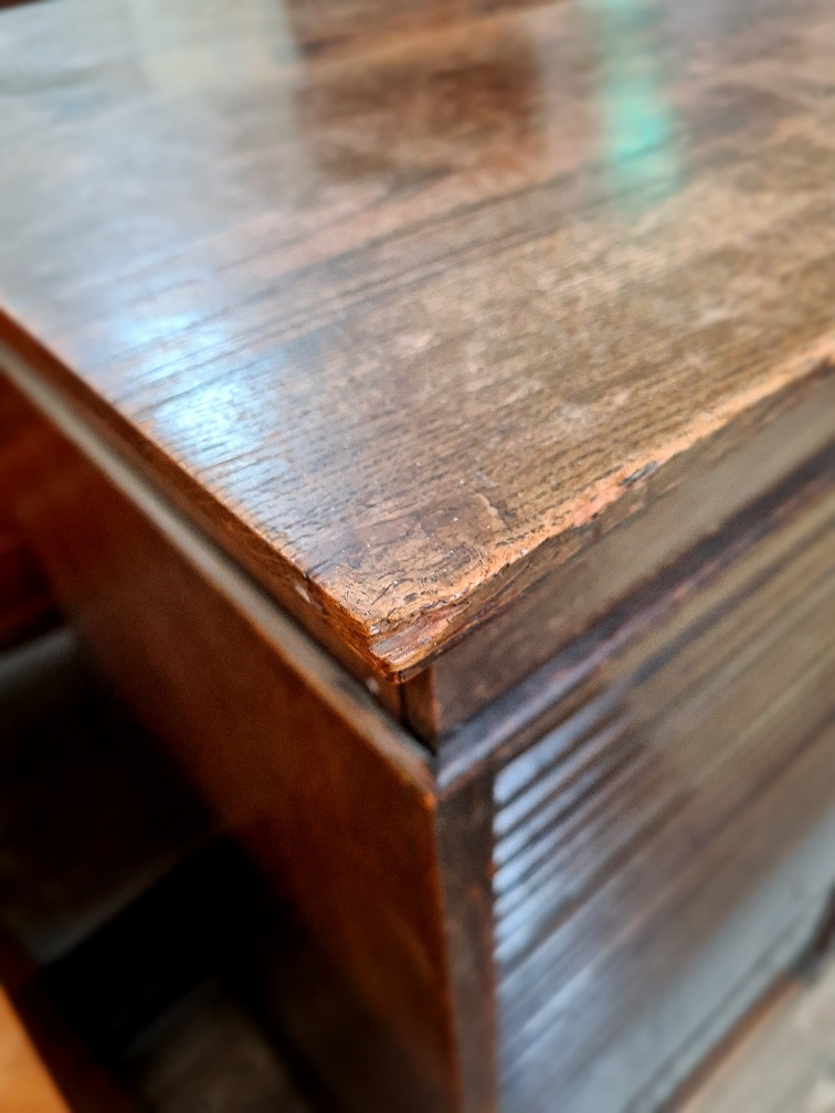 An early 20th century oak tambour fronted filing cabinet/ chest of drawers, height 115.5cm. - Bild 2 aus 8