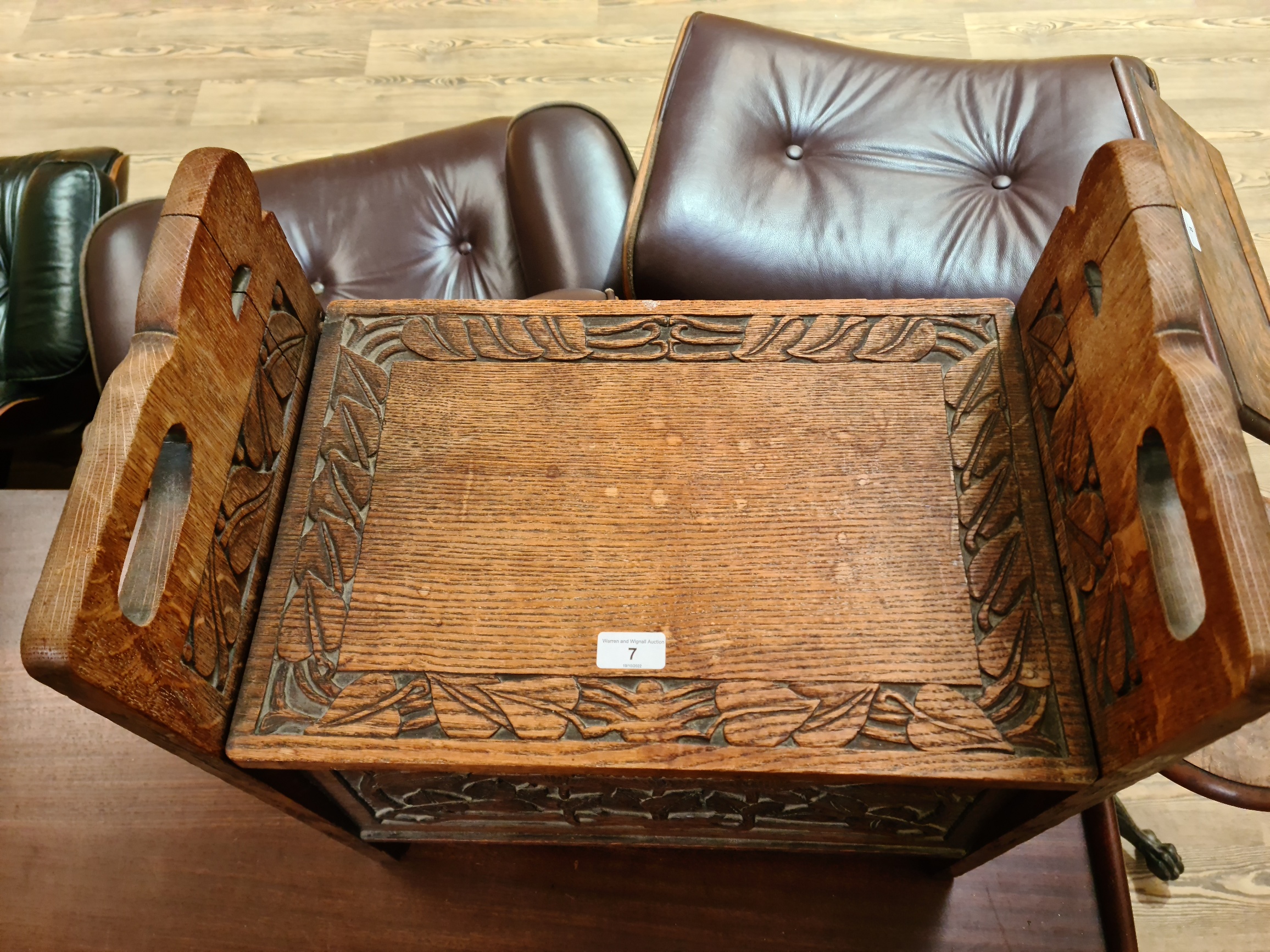 An Art & Crafts carved oak box stool, height 56cm and width 51cm. - Bild 2 aus 8