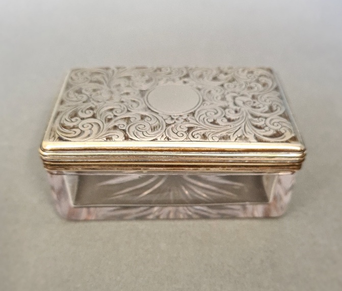 A 19th century burr walnut work box with fitted interior, containing a number of cut glass and - Bild 12 aus 15