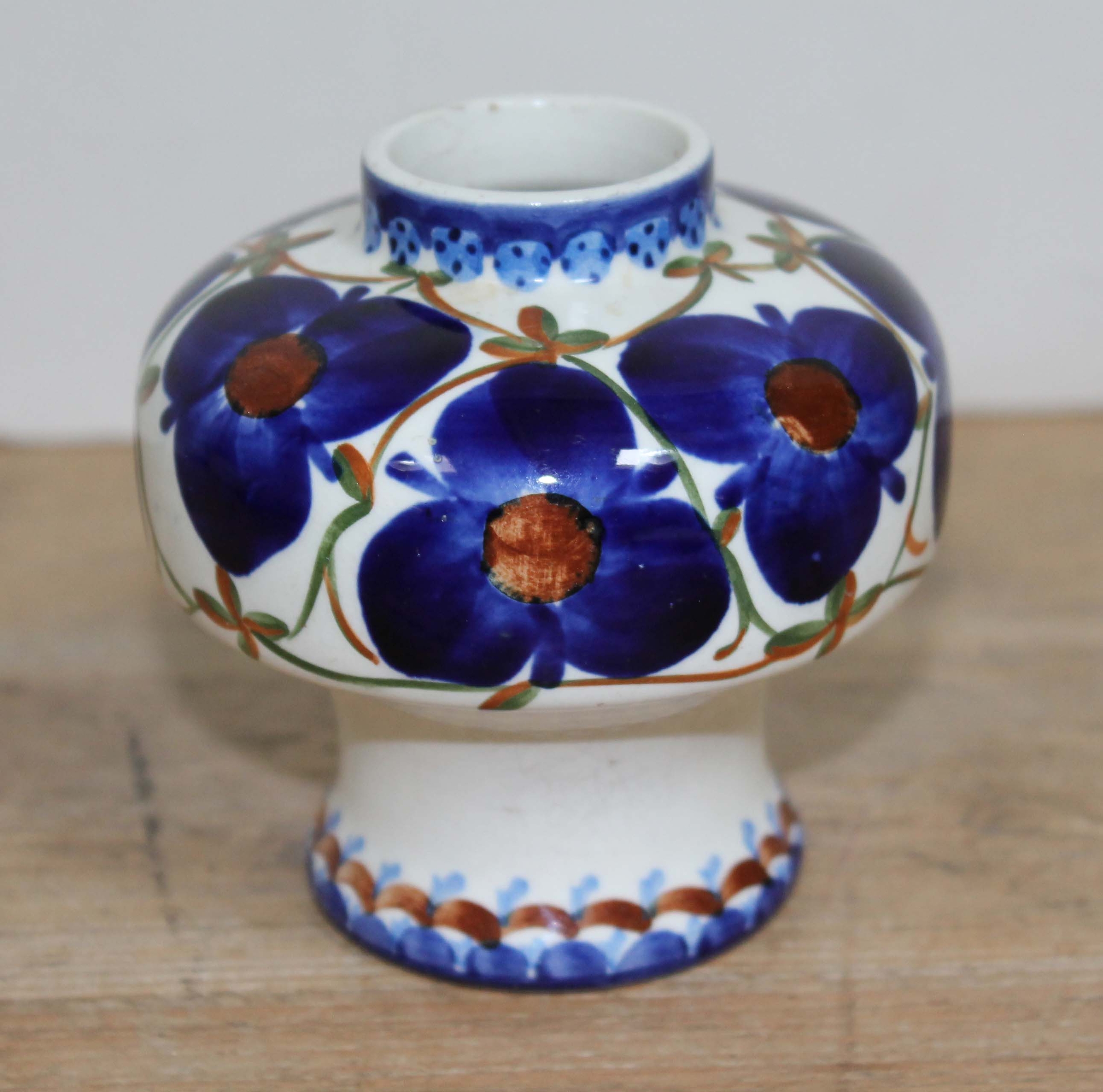 A Copenhagen Aluminia squat vase, height 9cm.