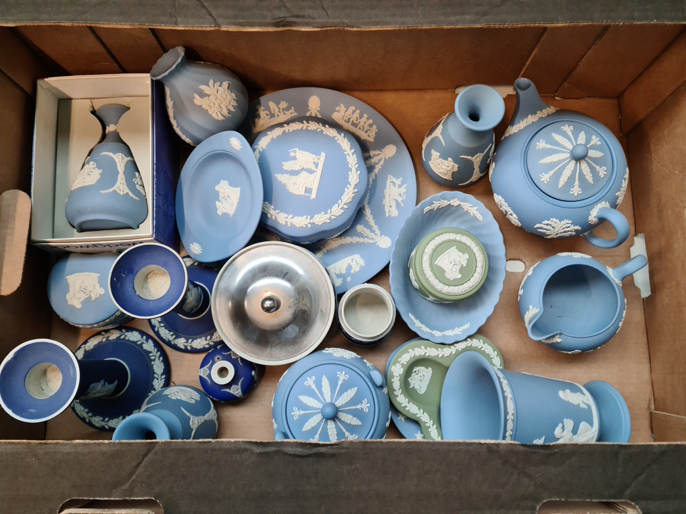A box of Wedgwood Jasperware to include teapot - 22 pieces.