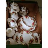 Royal Albert Old Country Roses. Approx. 20 pieces