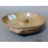 A Roberth "Mouseman" Thompson carved oak bowl, diameter 15cm, with mouse signature.