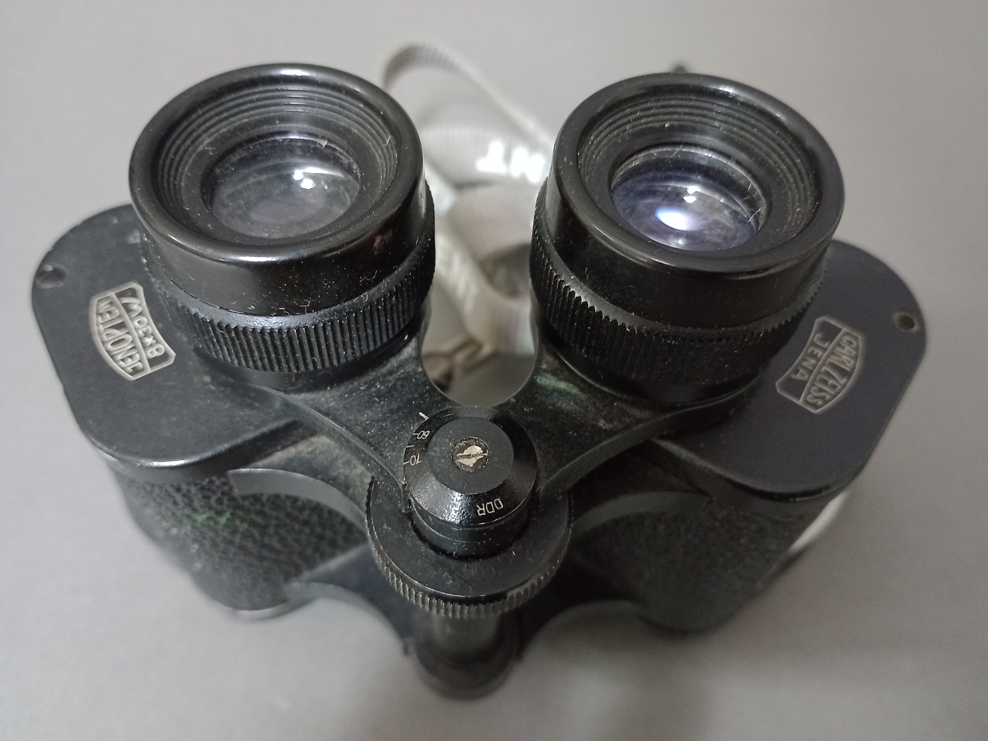A pair of Carl Zeiss Jena Jenoptem 8X30W binoculars - no case.